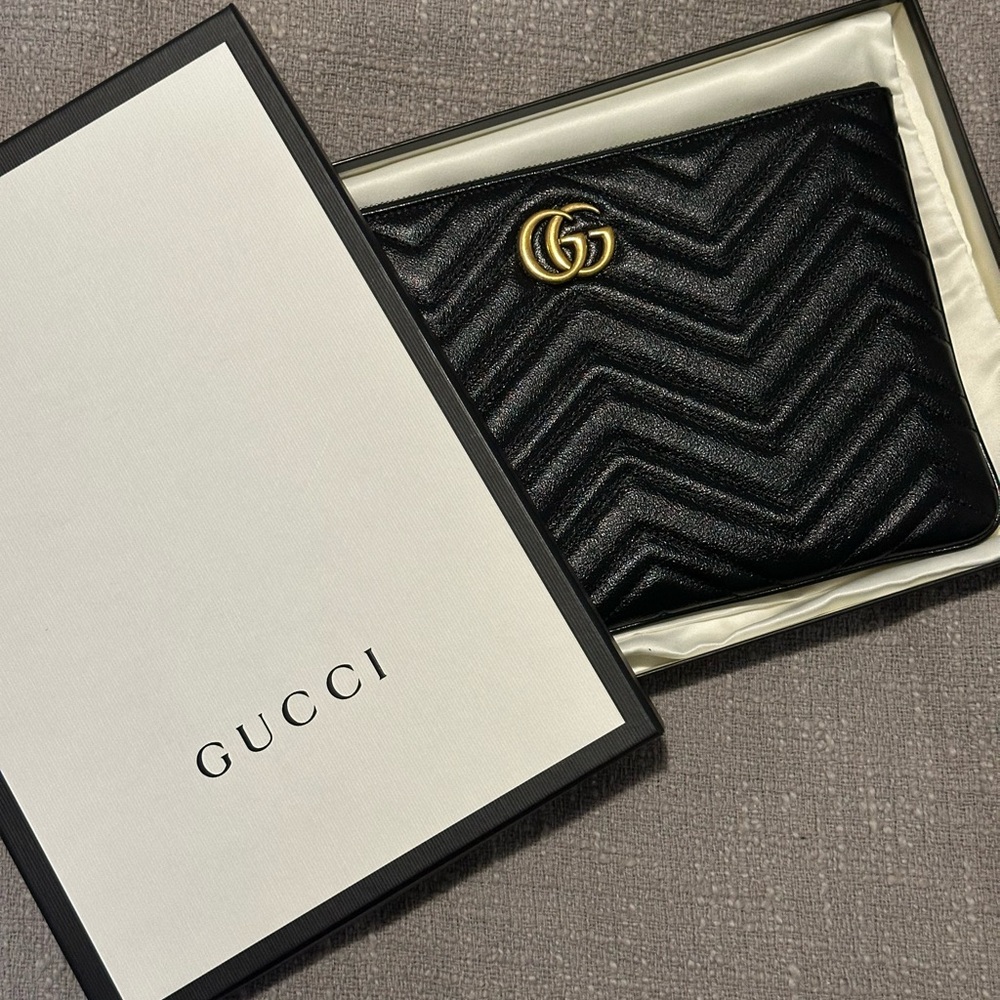 Gucci leather pouch